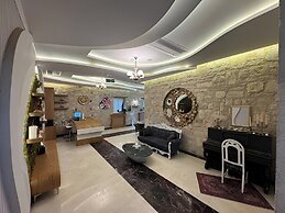 Atrium Suites