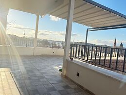 Atrium Suites