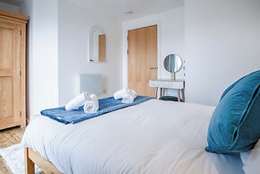 Skyline Duplex Penthouse - Llanelli