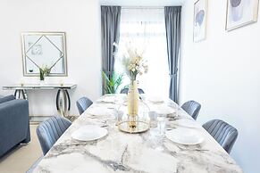 HAPPY SEASON I Shams apartment