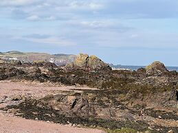 Tranquil Seaside Caravan Retreat in Eyemouth