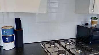 2 Bedroom House - Wifi - Parking - Pool Table