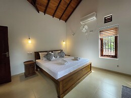 Cenreeza Airport Villa
