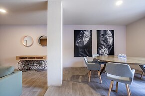 Relax & Recharge in Roma - Elevator - Sleeps 7