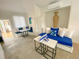 Ninamu Pearl  Guest House