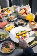 HUALUXE Shenzhen Bao'an by IHG