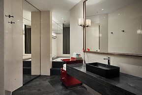 HUALUXE Shenzhen Bao'an by IHG