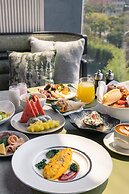 HUALUXE Shenzhen Bao'an by IHG