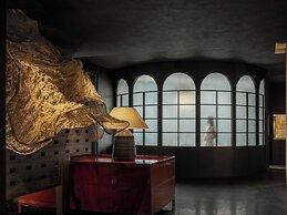HUALUXE Shenzhen Bao'an by IHG