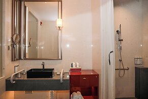 HUALUXE Shenzhen Bao'an by IHG