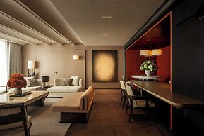 HUALUXE Shenzhen Bao'an by IHG
