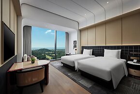 HUALUXE Shenzhen Bao'an by IHG