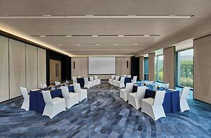 HUALUXE Shenzhen Bao'an by IHG