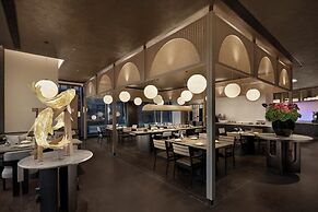 HUALUXE Shenzhen Bao'an by IHG