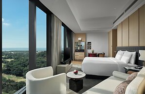 HUALUXE Shenzhen Bao'an by IHG