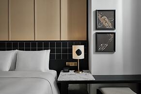 HUALUXE Shenzhen Bao'an by IHG