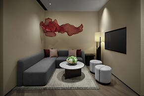 HUALUXE Shenzhen Bao'an by IHG