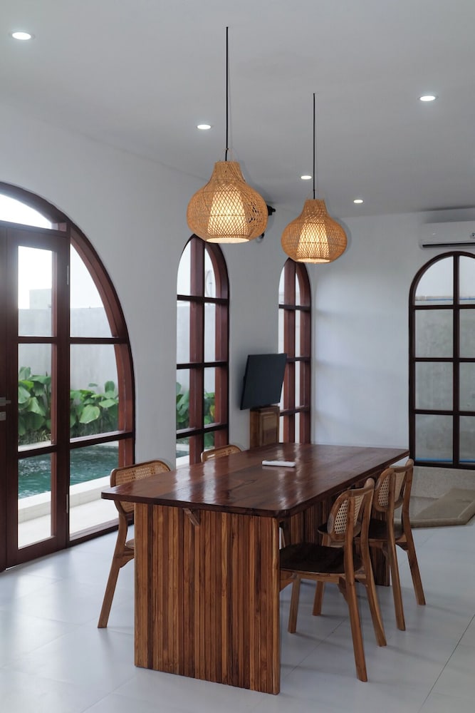 Amreta Villa by Betterplace