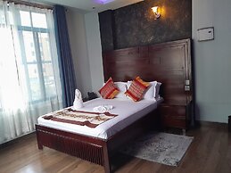 MAZOLA DIAMOND HOTEL