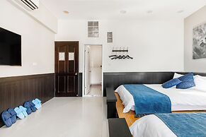 Harmony Easy Stay