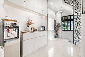 Harmony Easy Stay