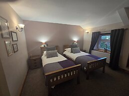The Little Crown Inn
