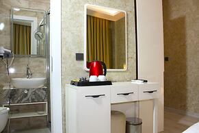 Sword Suit Hotel