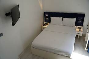 Sword Suit Hotel