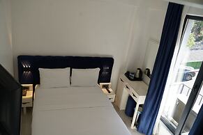 Sword Suit Hotel