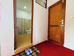 Prafull Hotel