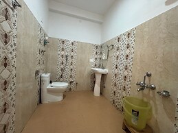 Prafull Hotel