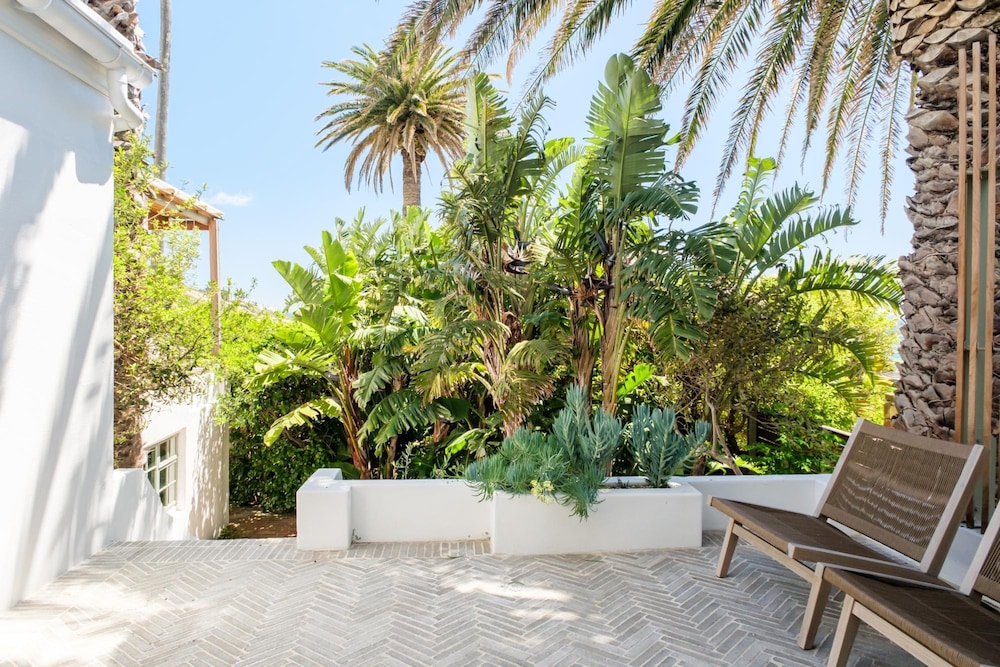 Llandudno Beach Oasis Solmara House