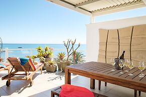 Private Pool Tranquility at Ocean Penthouse Retreat