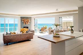Private Pool Tranquility at Ocean Penthouse Retreat