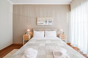 Alimos Luxury 3 Bd Apt w Stunning Views