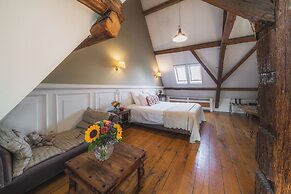 Number 11 Exclusive Guesthouse