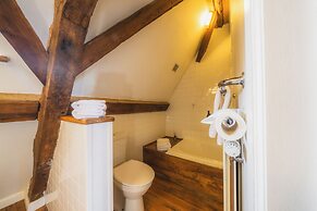 Number 11 Exclusive Guesthouse