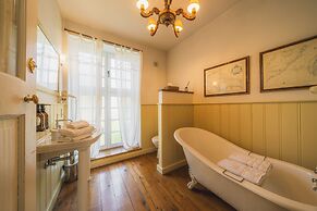 Number 11 Exclusive Guesthouse