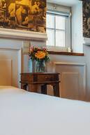 Number 11 Exclusive Guesthouse