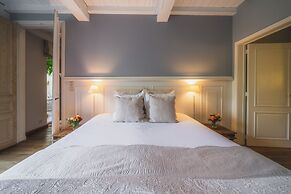 Number 11 Exclusive Guesthouse