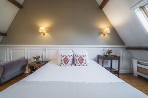 Number 11 Exclusive Guesthouse
