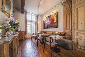 Number 11 Exclusive Guesthouse