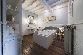 Number 11 Exclusive Guesthouse