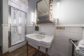 Number 11 Exclusive Guesthouse