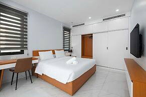 Ami House