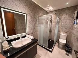 White Palace Serviced Apartments