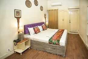 Hotel Pink Palace