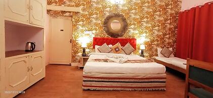 Hotel Pink Palace