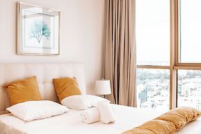 WealthyStays Skyhigh Central