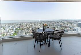 WealthyStays Skyhigh Central